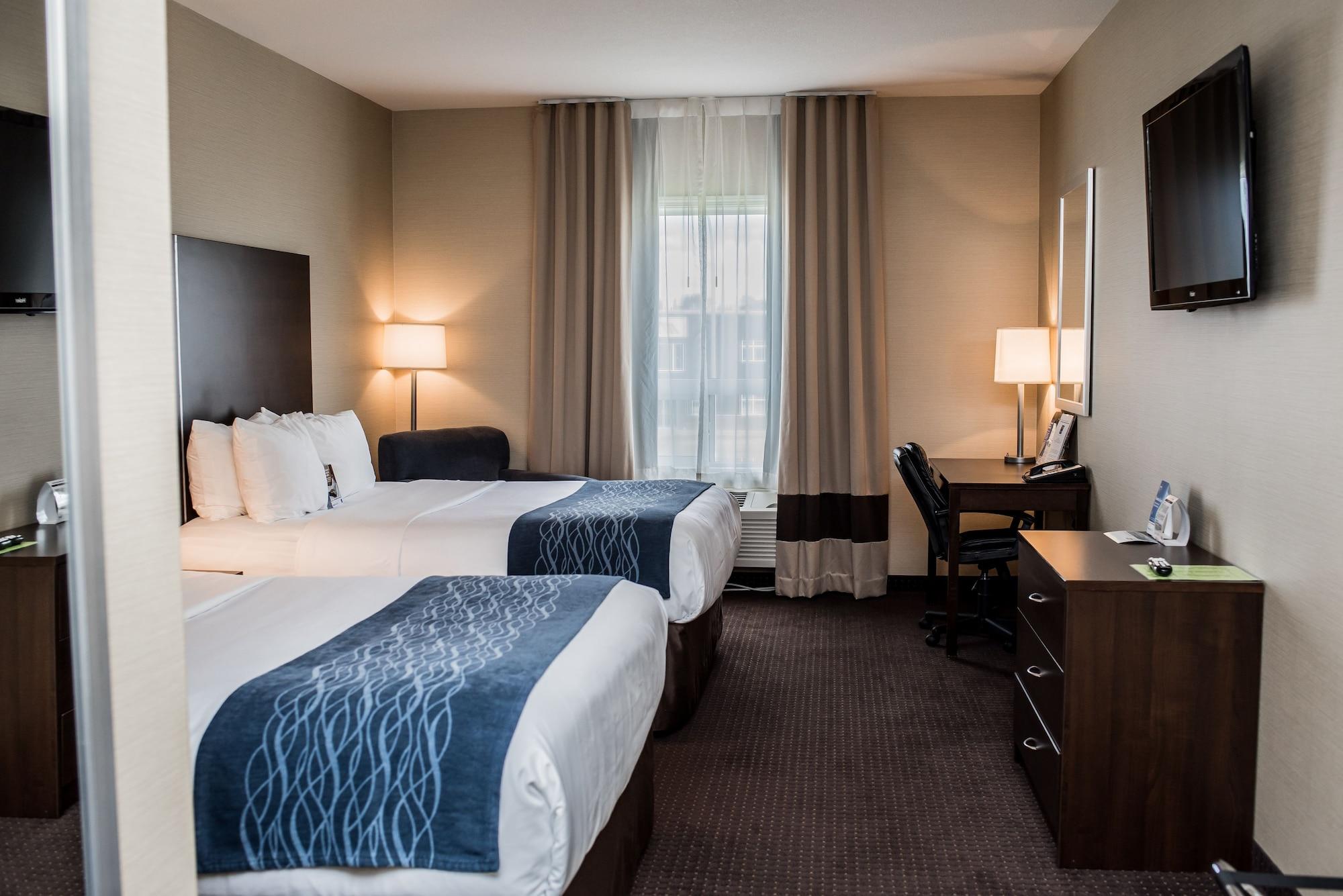 Comfort Inn & Suites Fox Creek Bagian luar foto