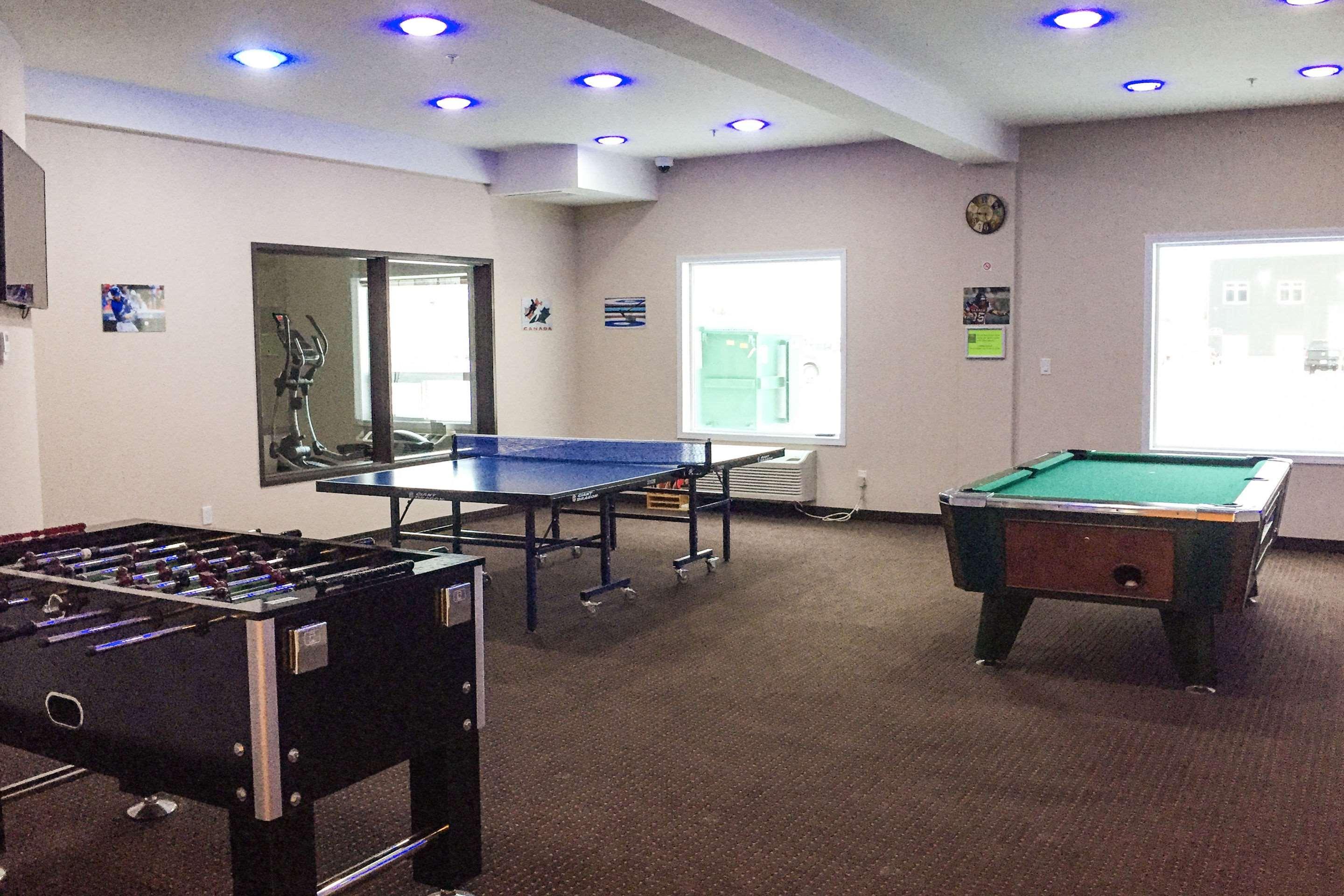 Comfort Inn & Suites Fox Creek Bagian luar foto