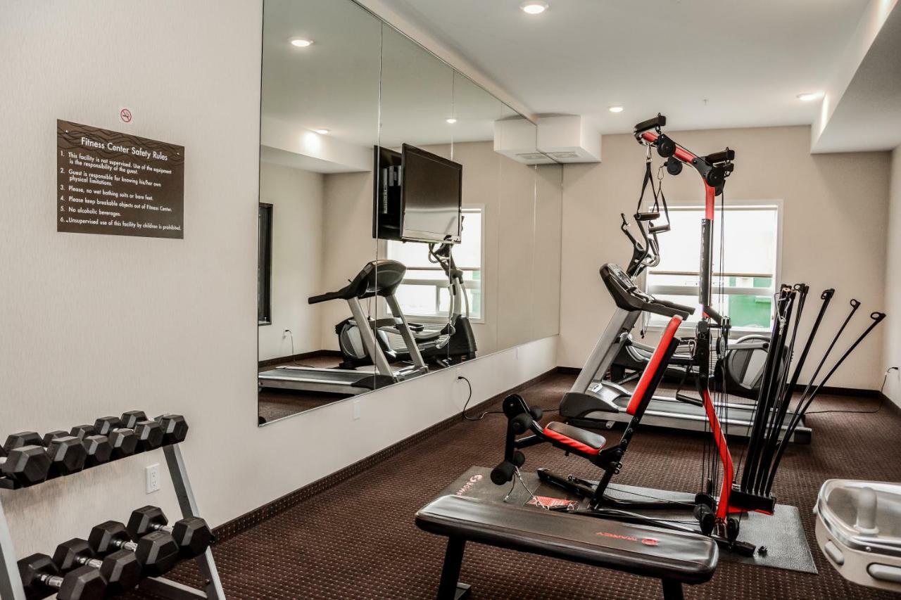 Comfort Inn & Suites Fox Creek Bagian luar foto